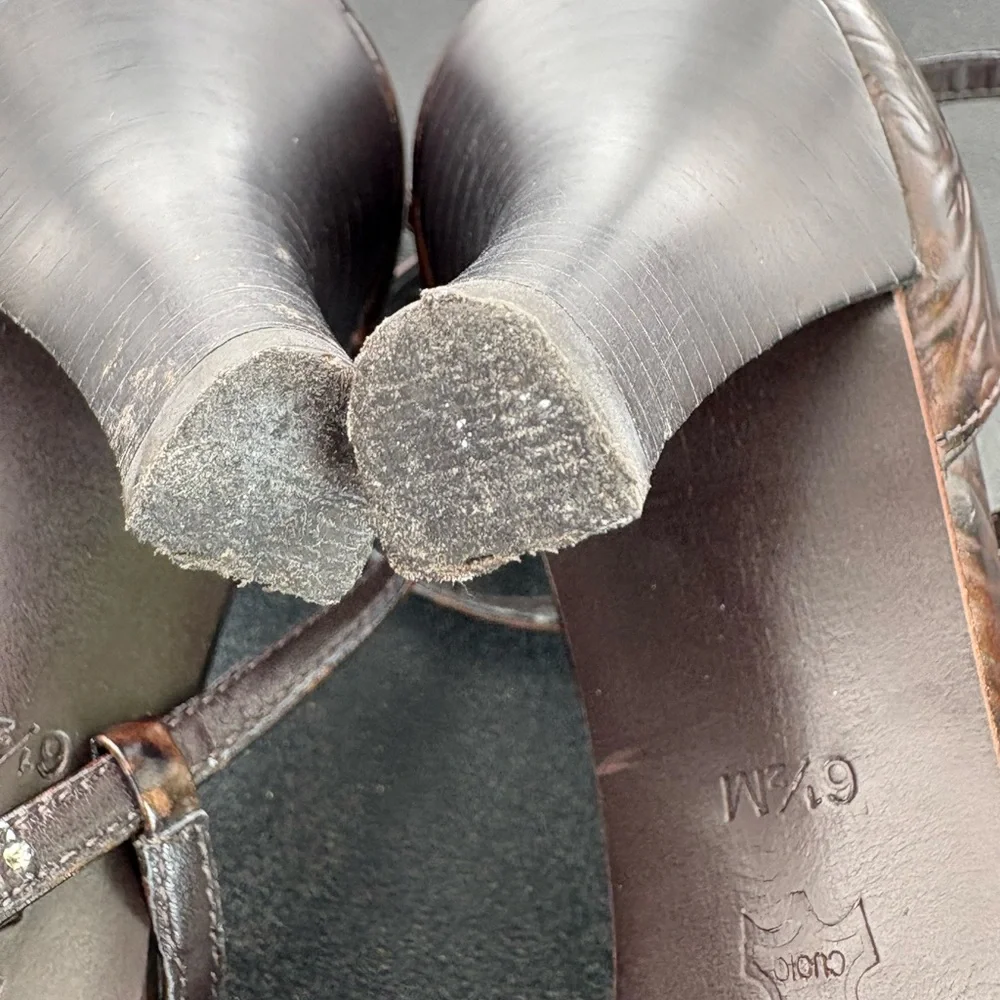 ANTONIO MELANI Brown Heels with Gold Accents - Picture 8 of 13